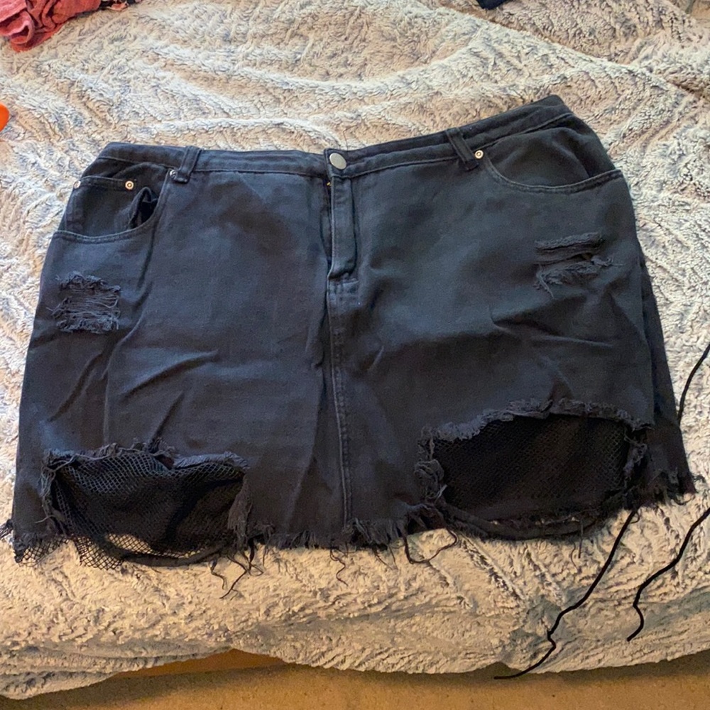 Boohoo skirt